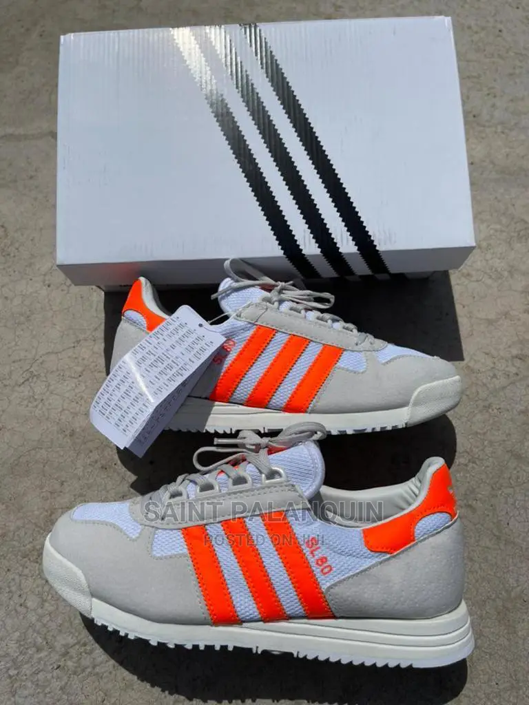 Adidas Sneakers