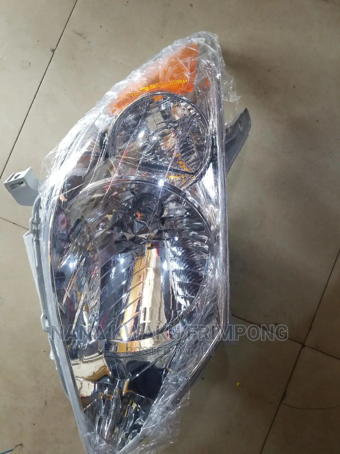 Pontiac Vibe 2005 2006 Headlight Available