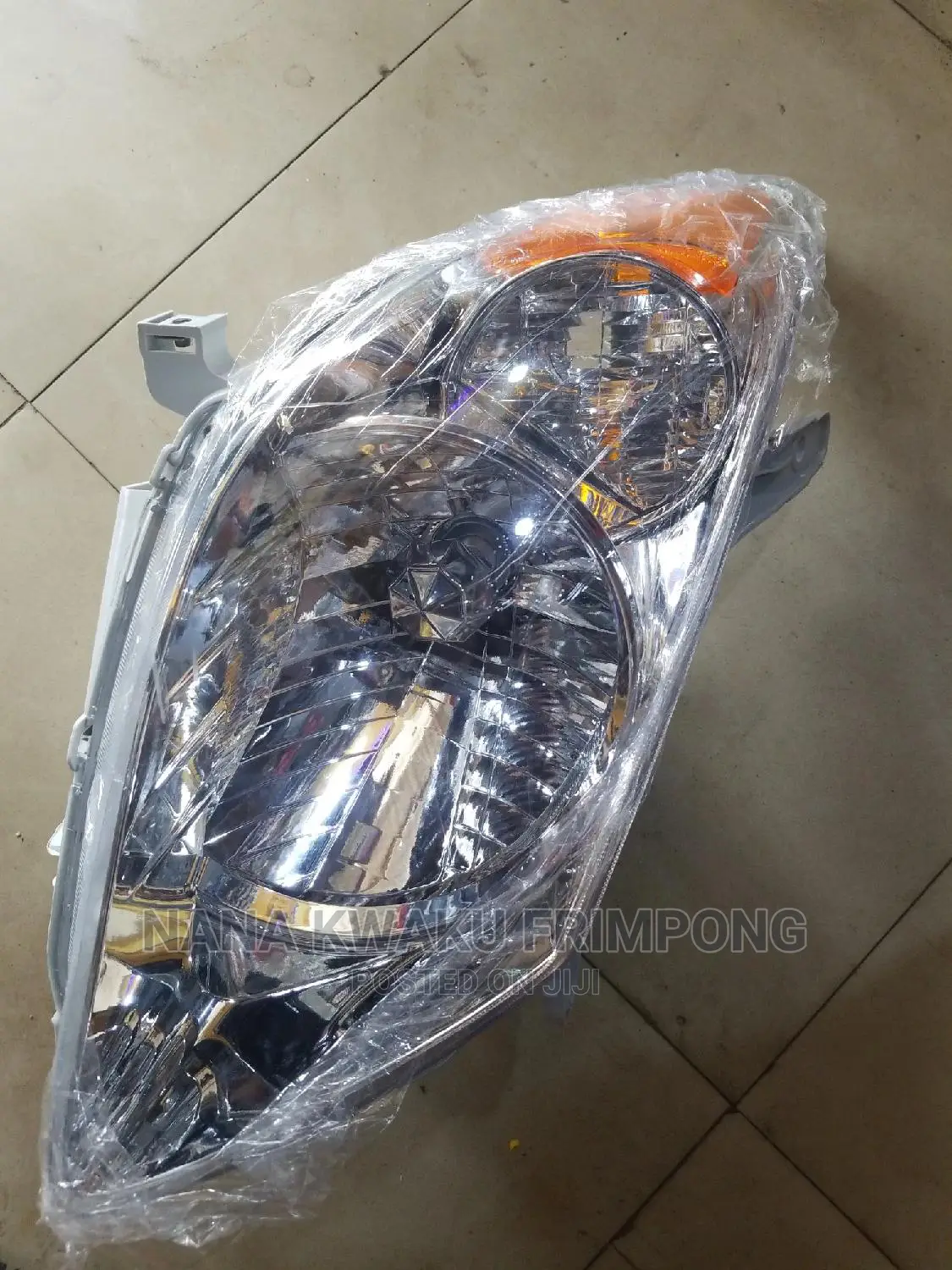 Pontiac Vibe 2005 2006 Headlight Available
