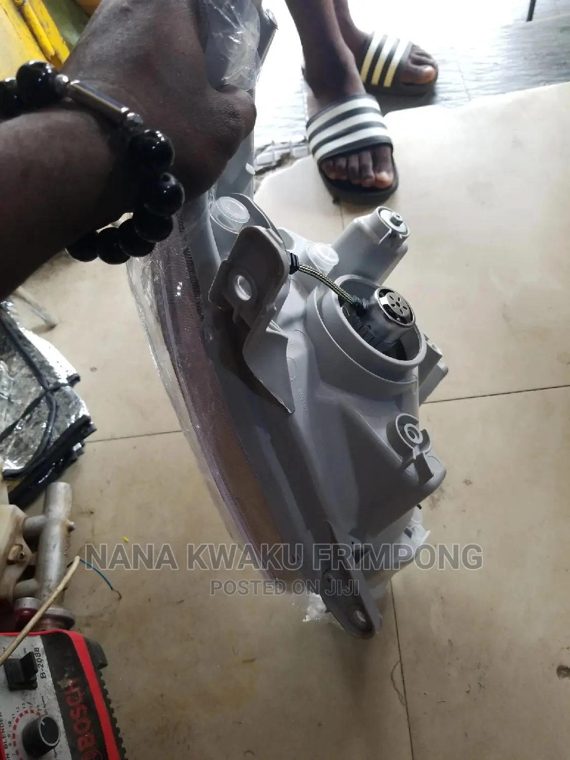 Pontiac Vibe 2005 2006 Headlight Available