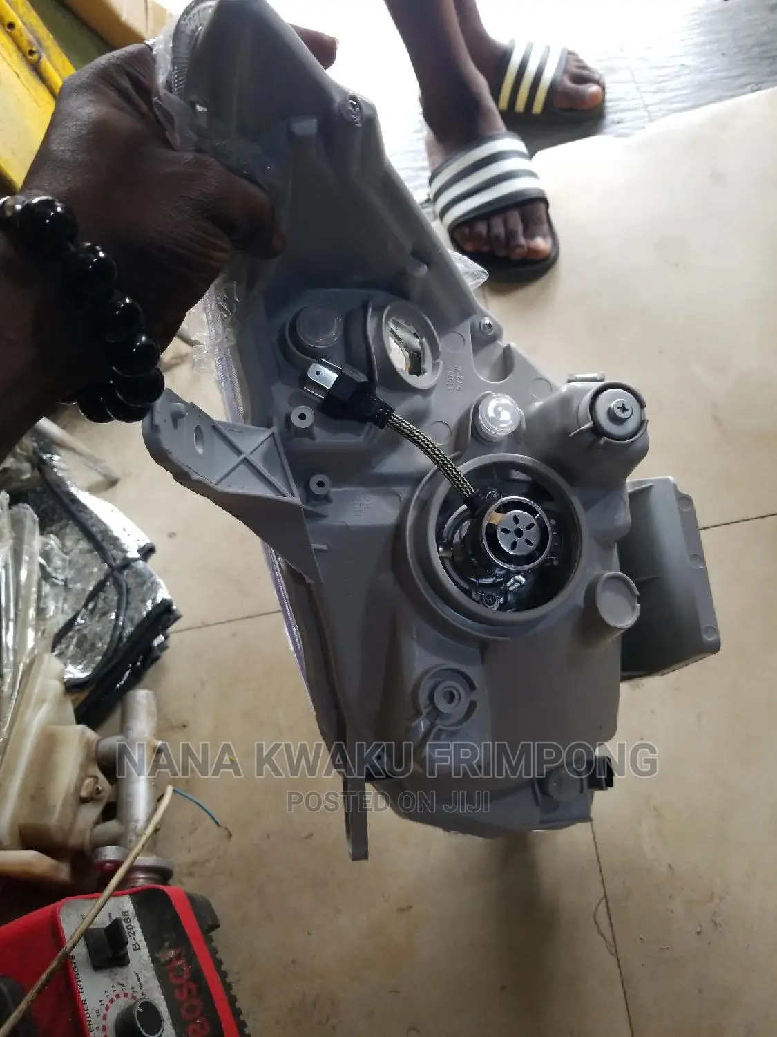 Pontiac Vibe 2005 2006 Headlight Available