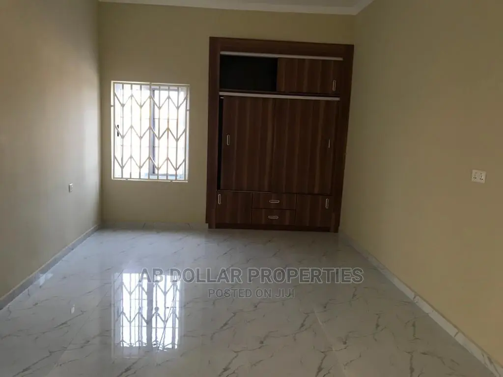 3bdrm House in Spintex for sale