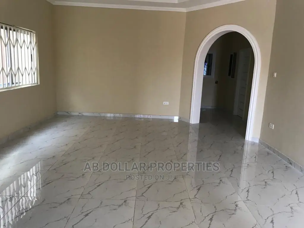3bdrm House in Spintex for sale