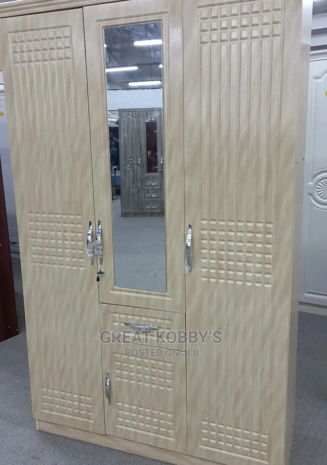 Three Doors Wardrobe With Mirror