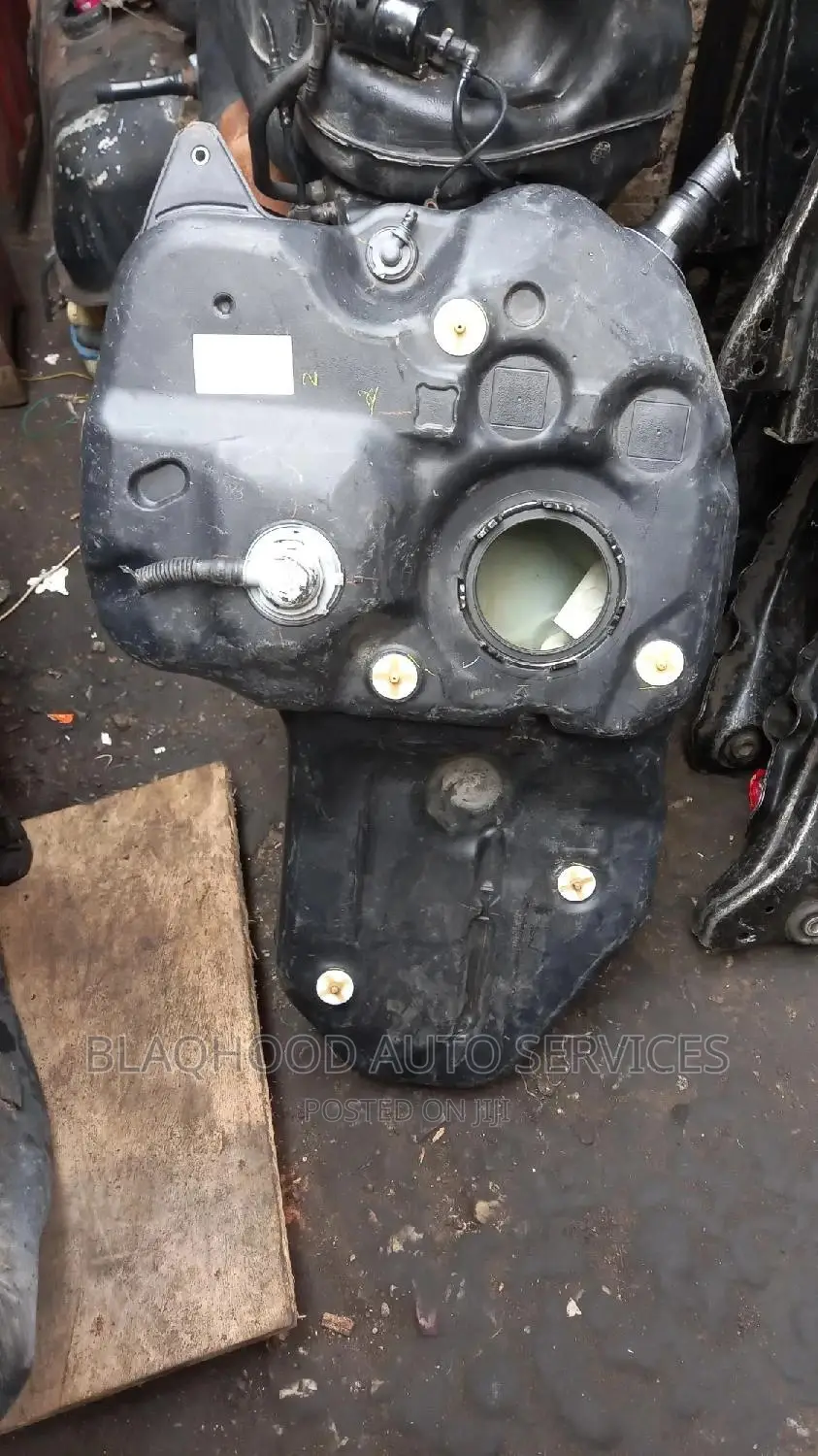 Home Used FUEL TANK for All Cars Available