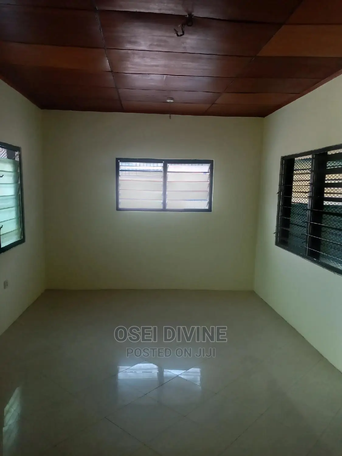 Neat 2-Bedrooms Apartment Dansoman