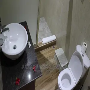 4bdrm Townhouse / Terrace in Abelemkpe, Lincoln School Area for rent