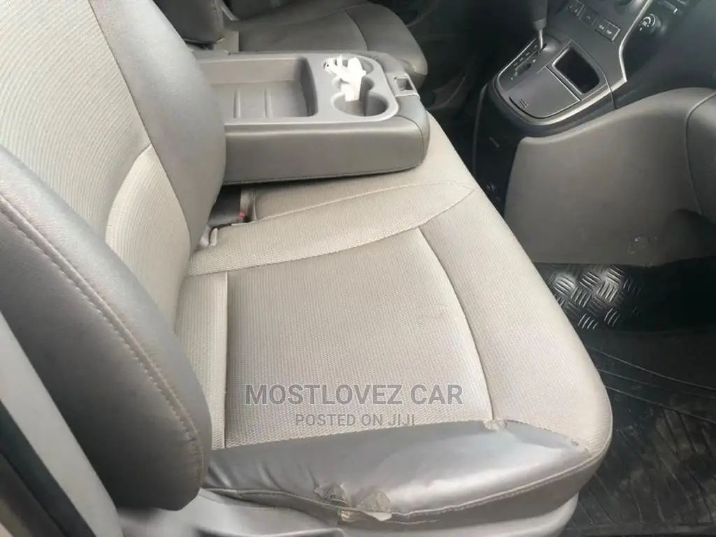 Hyundai H1 Buses For Rent. 12 Seater Buses For Rent In Ghana