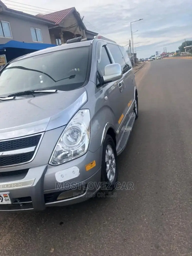 Hyundai H1 Buses For Rent. 12 Seater Buses For Rent In Ghana