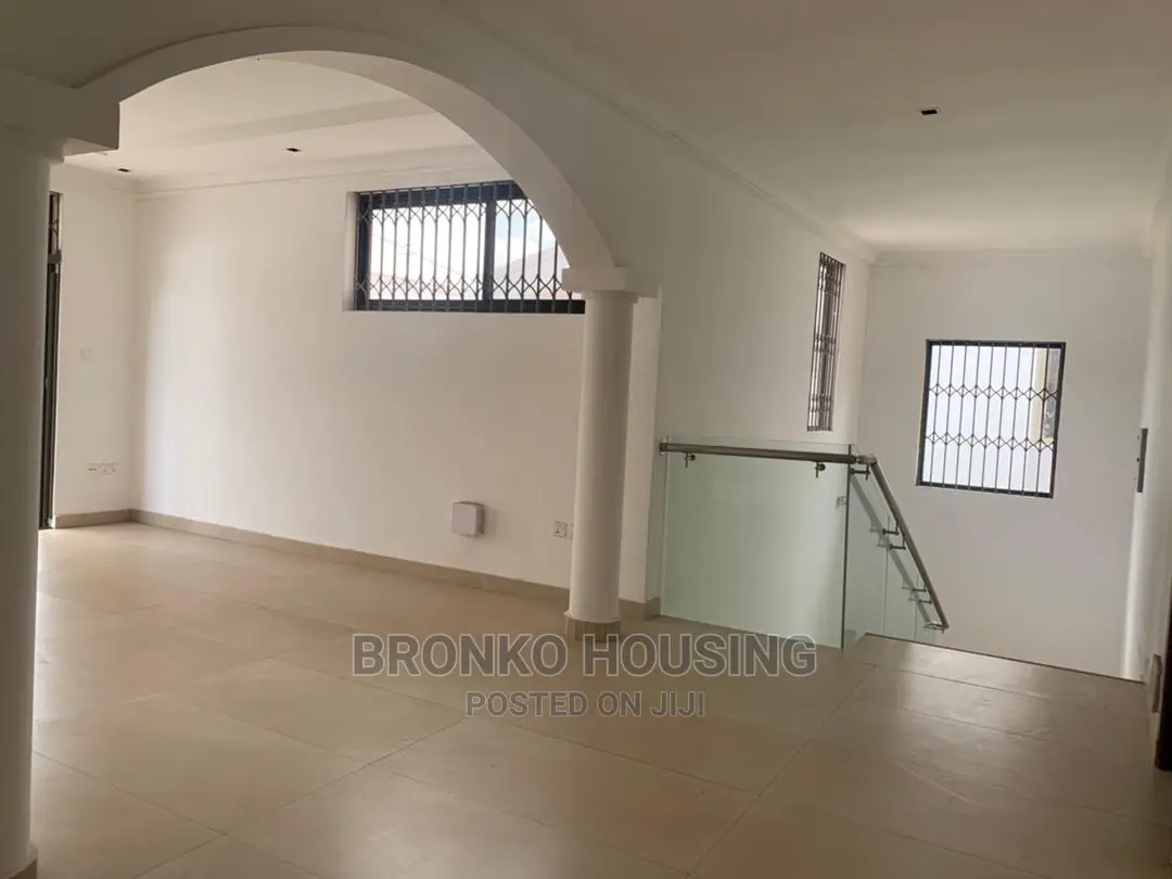 4bdrm House in Bronko Housing, Airport Residential Area for rent