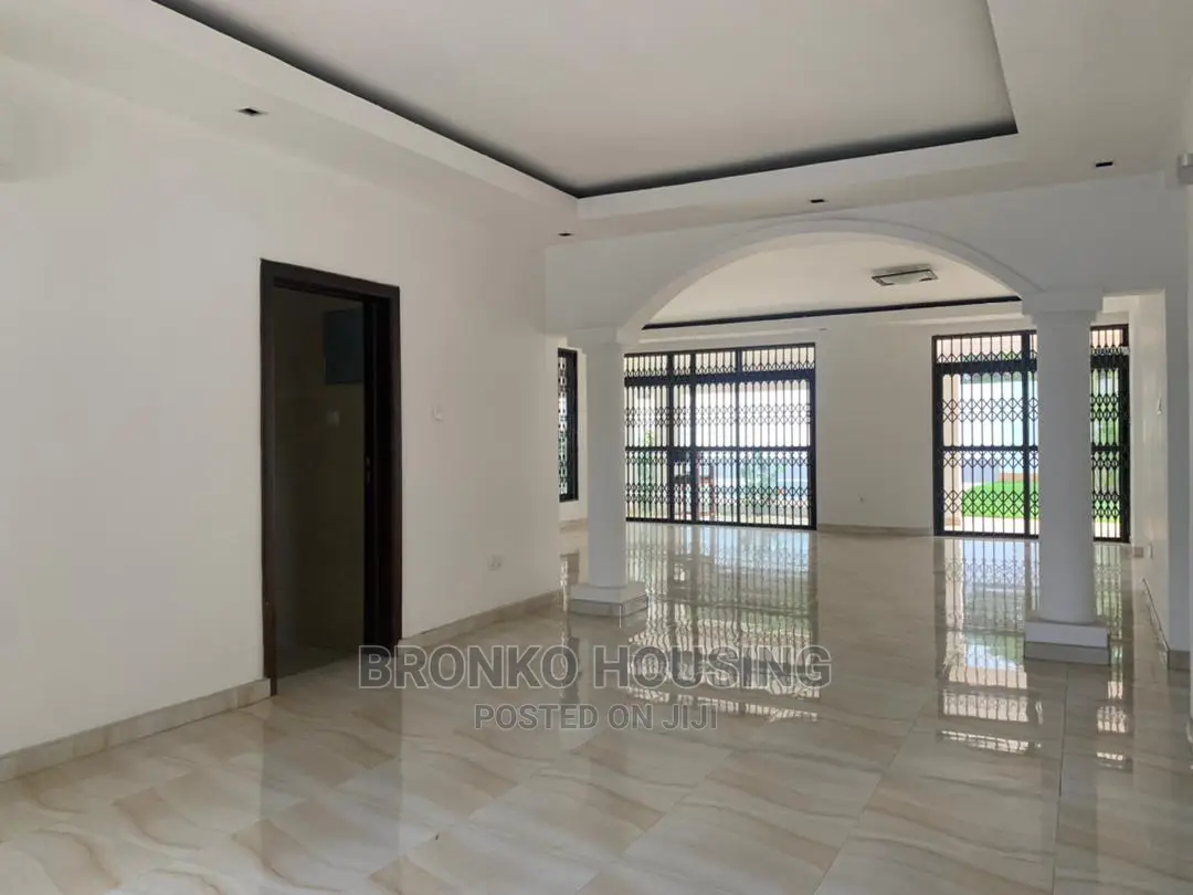 4bdrm House in Bronko Housing, Airport Residential Area for rent