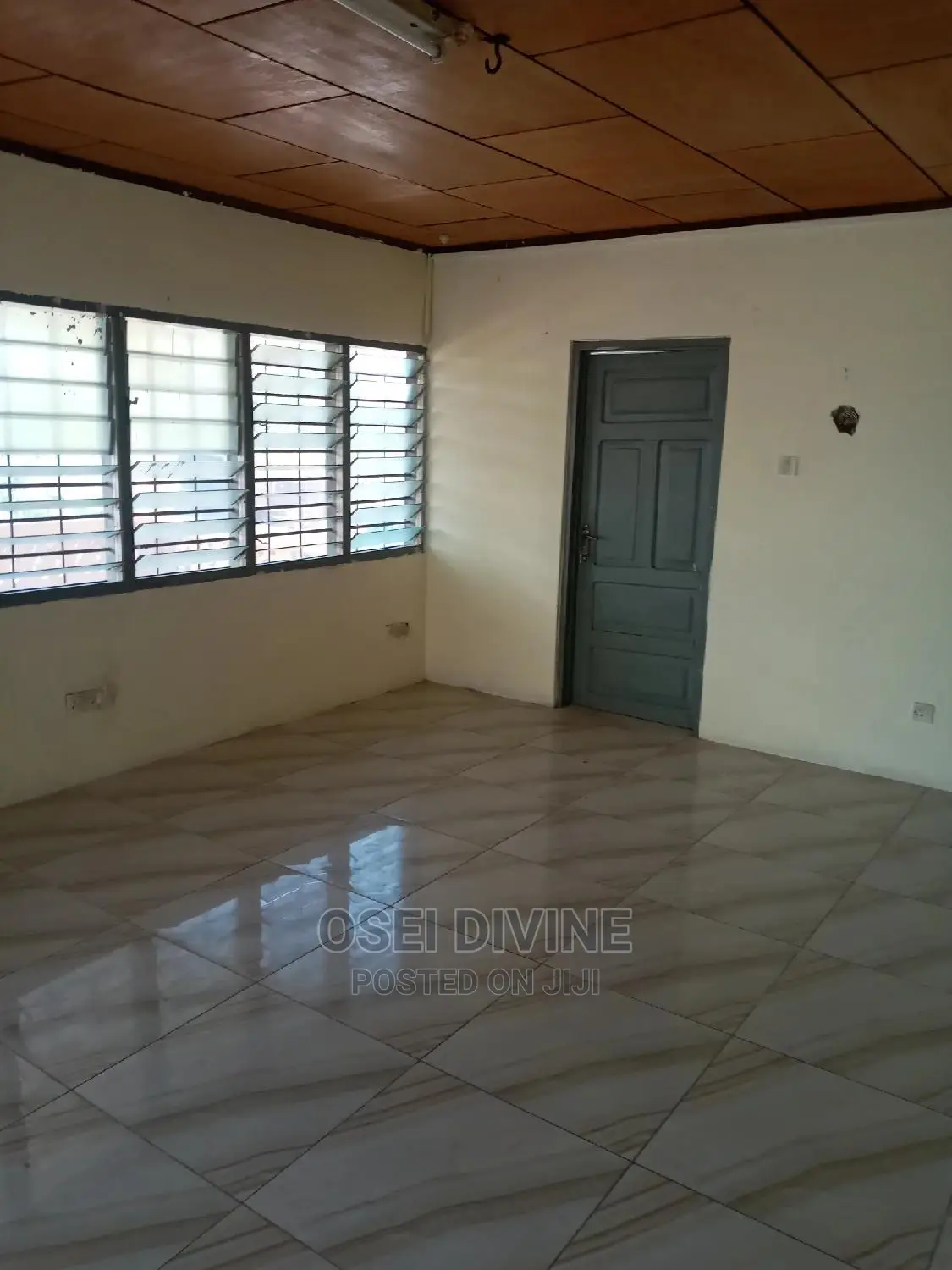 Decent 3-Bedrooms Apartments Dansoman