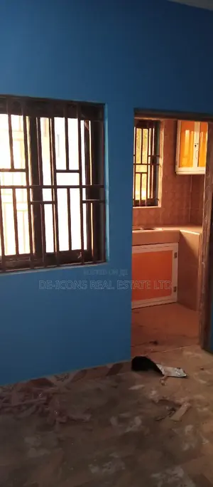 1bdrm Duplex in De-Icons Real Estate, Awutu Senya East Municipal