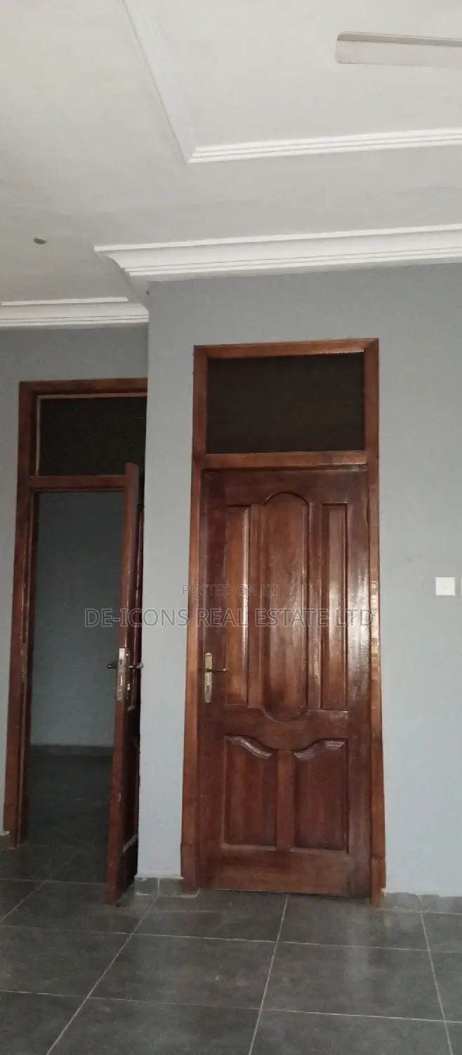 2bdrm Duplex in De-Icons Real Estate, Awutu Senya East Municipal