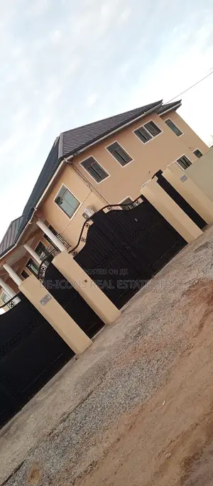 2bdrm Duplex in De-Icons Real Estate, Awutu Senya East Municipal