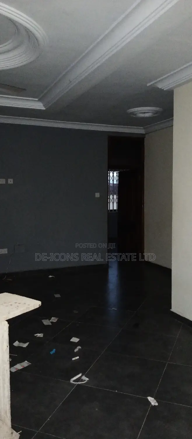2bdrm Duplex in De-Icons Real Estate, Awutu Senya East Municipal