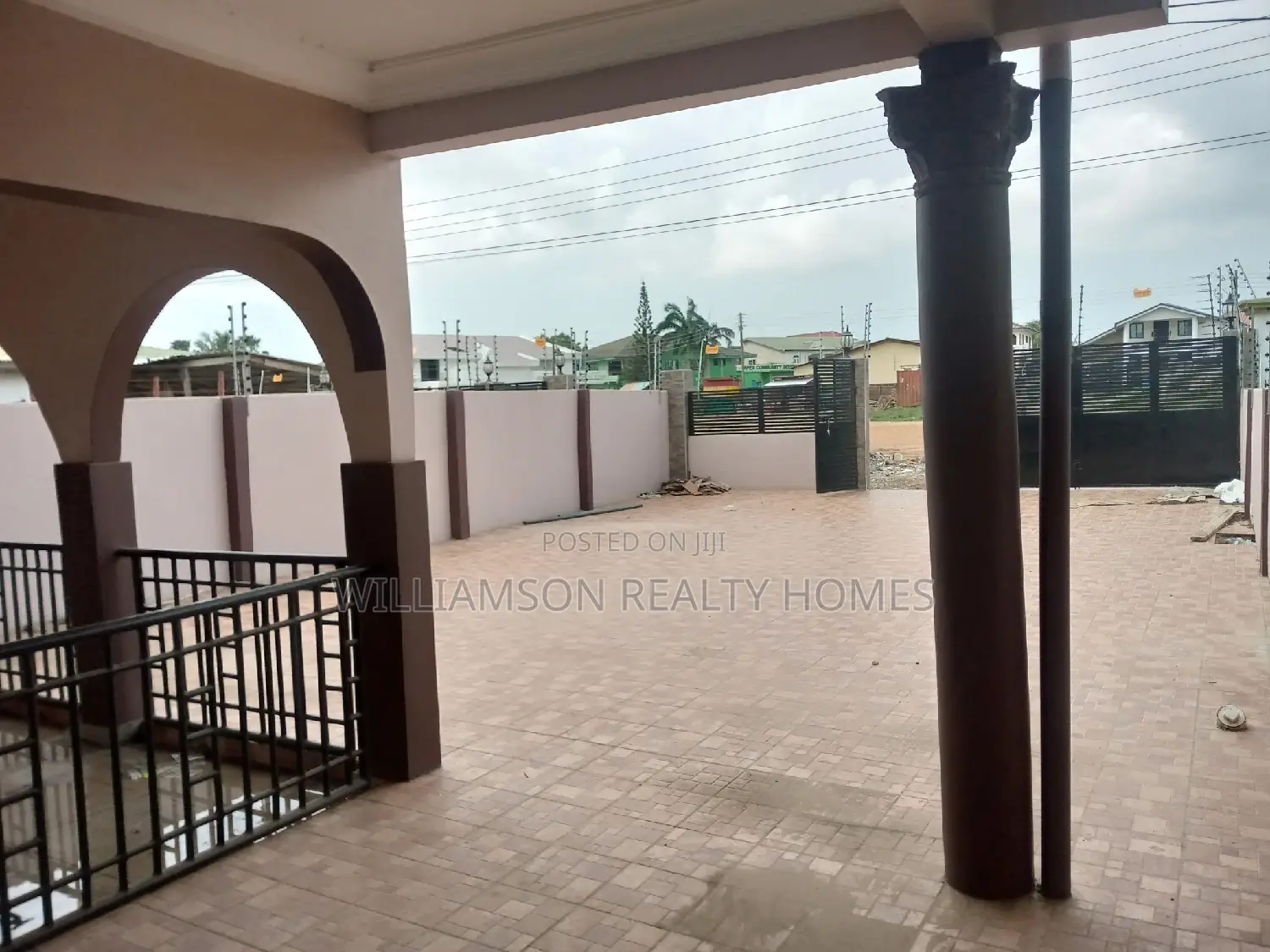 4bdrm Duplex in Hfc Estate, Spintex for rent