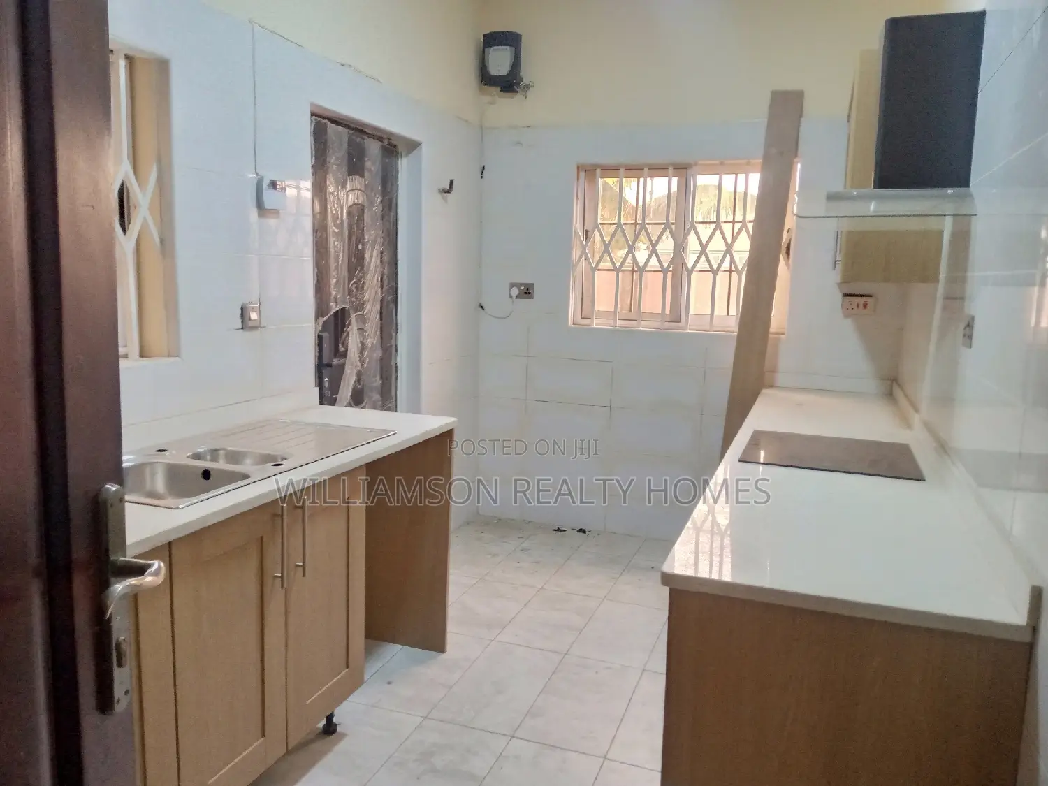 4bdrm Duplex in Hfc Estate, Spintex for rent
