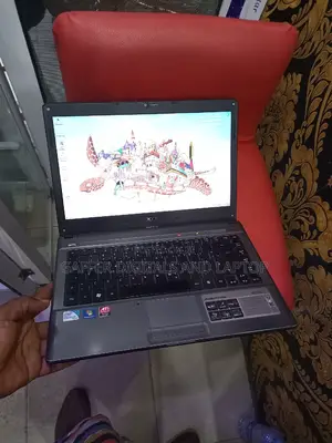Laptop Acer Aspire 1 A114-31 4GB Intel Core 2 Duo HDD 320GB