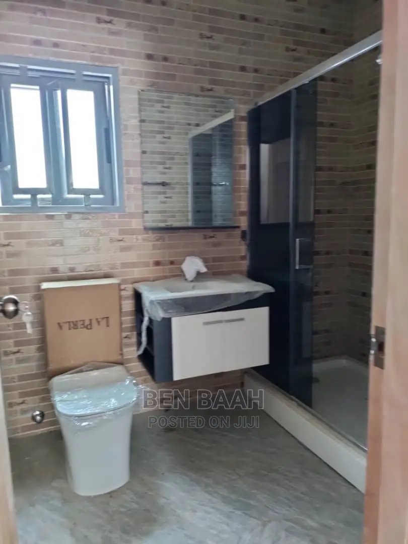 Mini Flat in Ben Properties, Ga East Municipal for rent