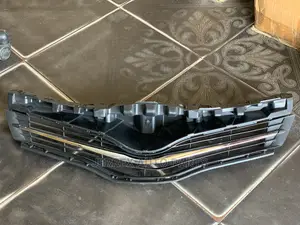Toyota Yaris/Vitz (Hatchback)2012-2014 Grille/Shells