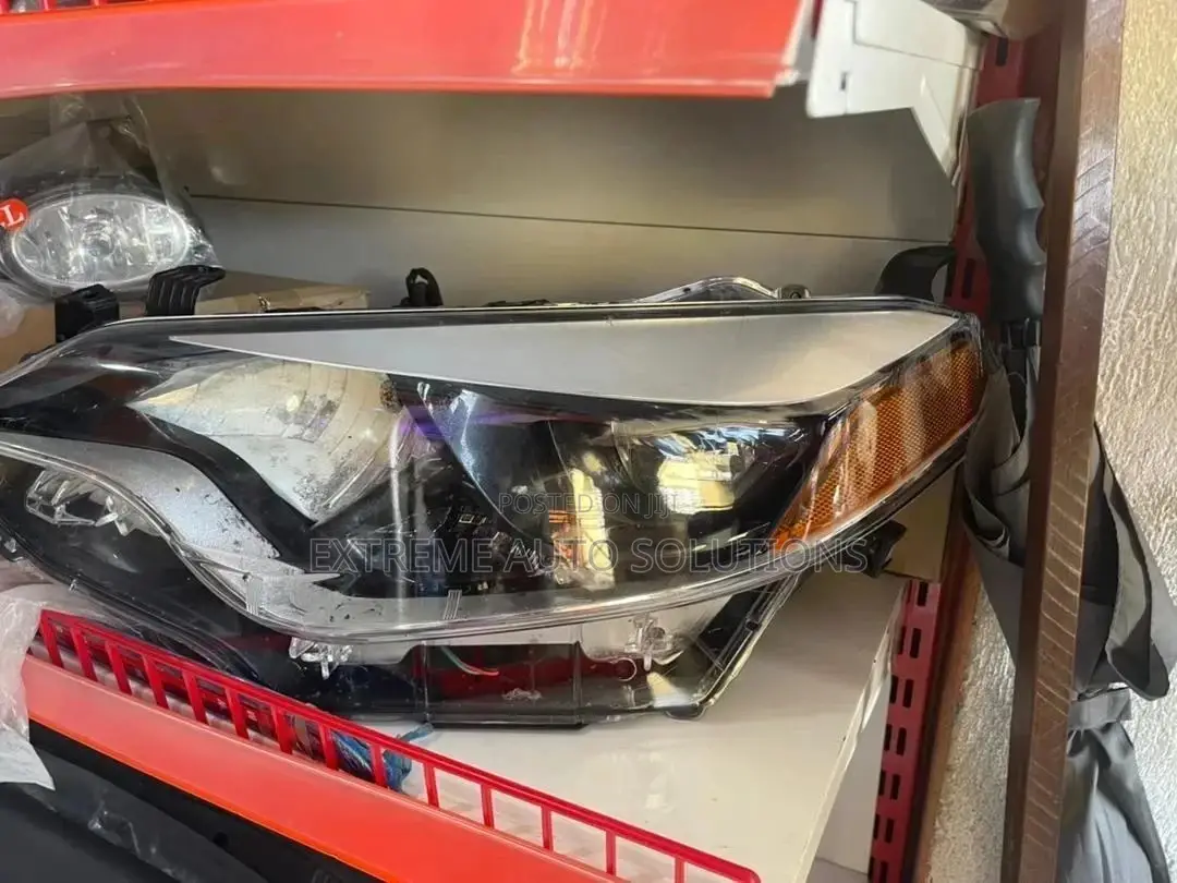 Corolla 2015 Headlight