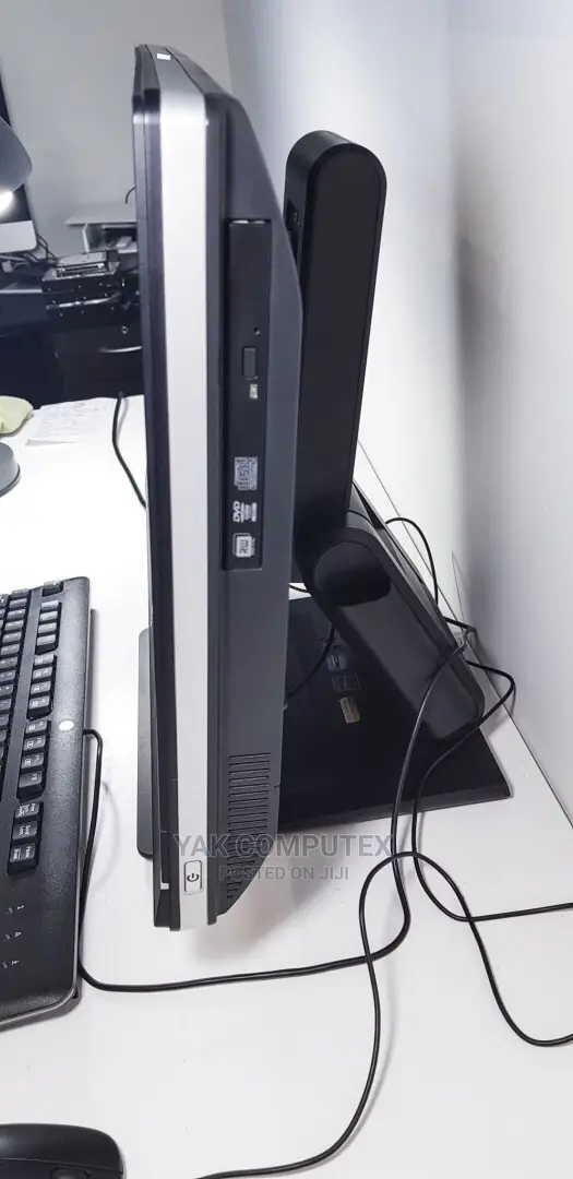 Desktop Computer HP ProOne 600 G3 8GB Intel Core I5 HDD 500GB