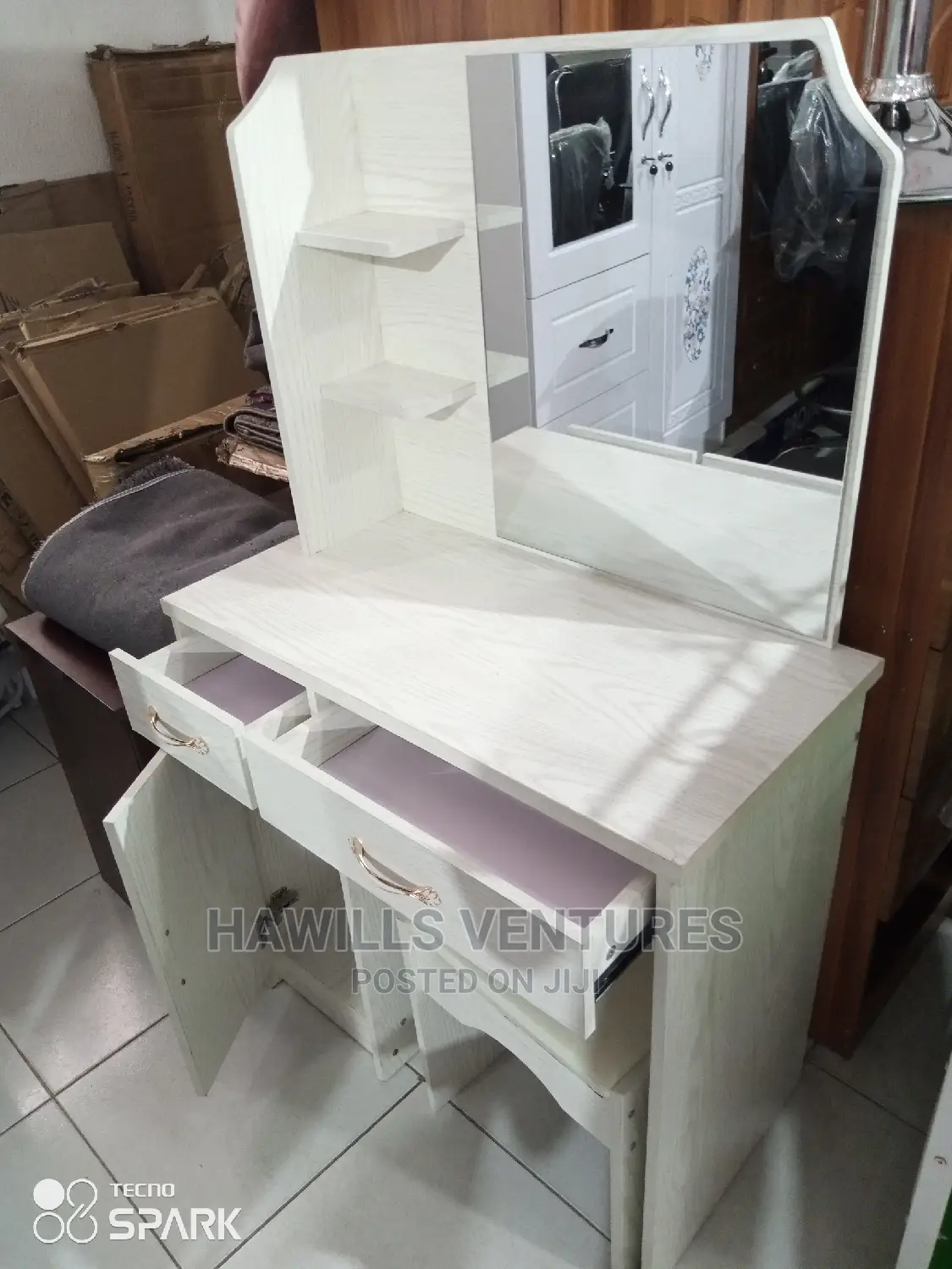 Royalty Dressing Mirror