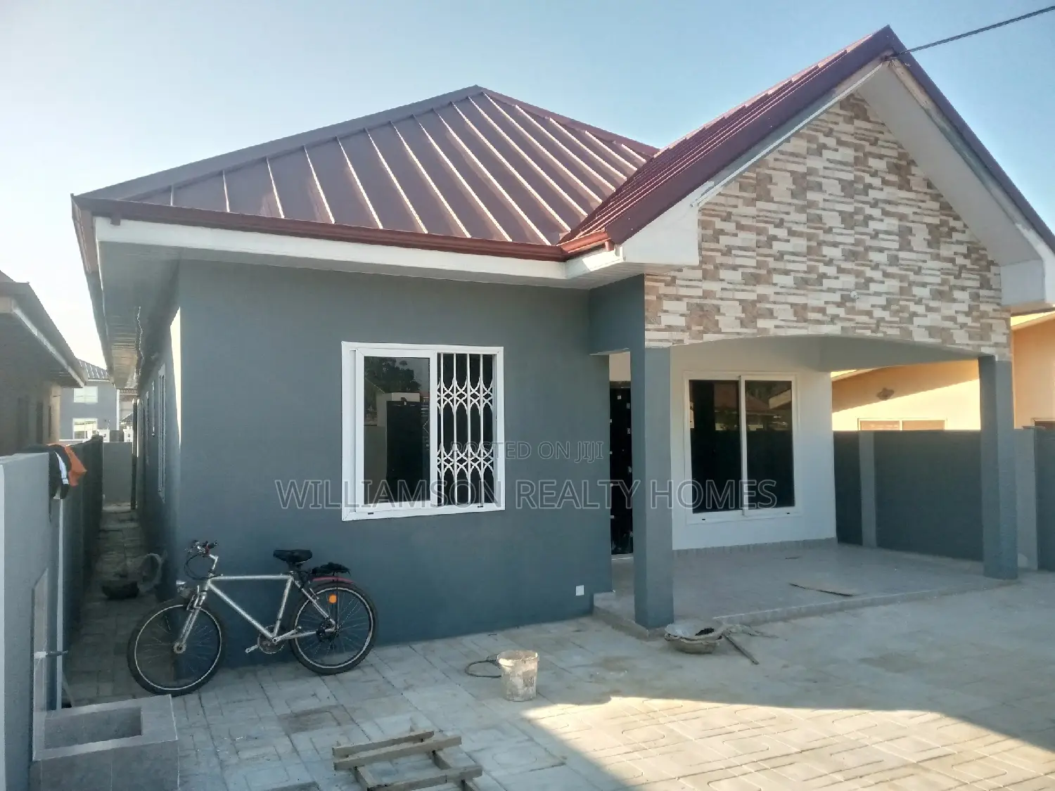 3bdrm House in Coastal Estate, Spintex for sale