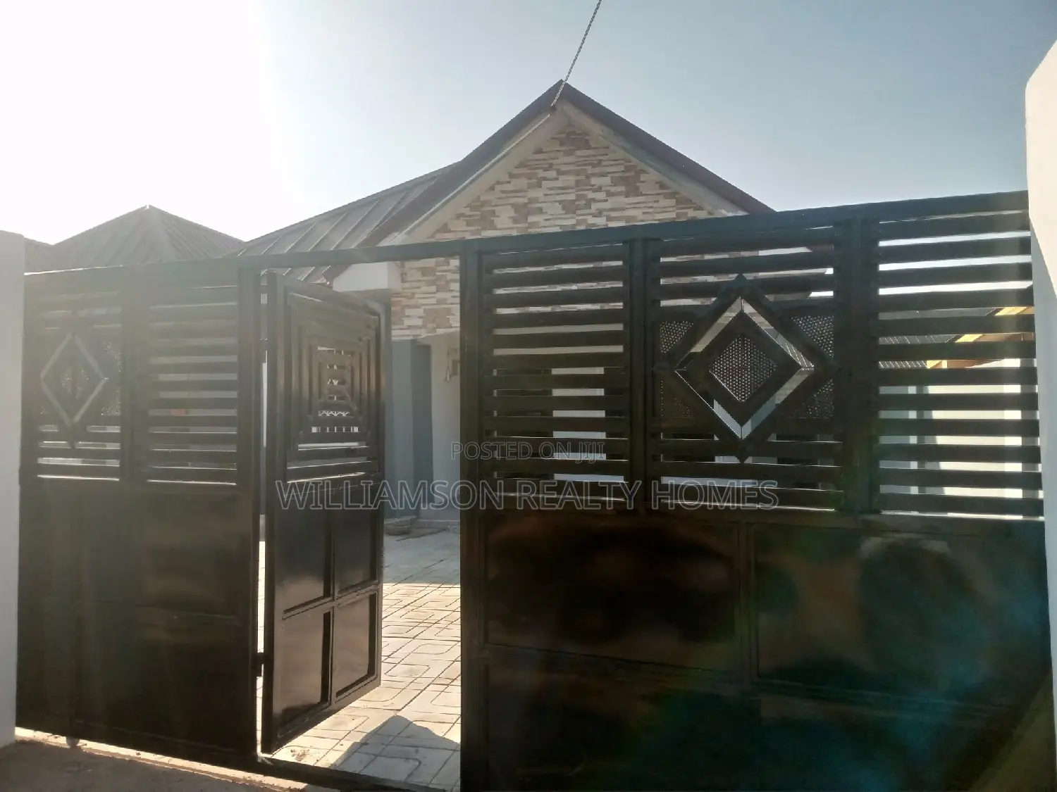 3bdrm House in Coastal Estate, Spintex for sale