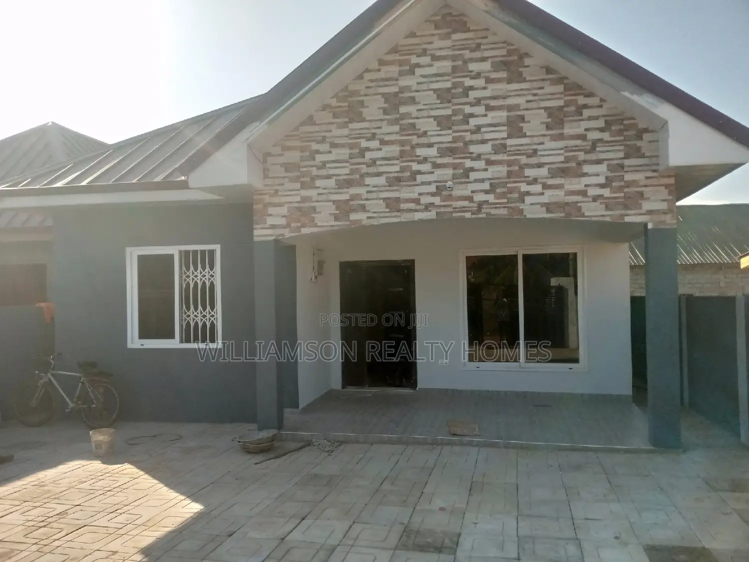 3bdrm House in Coastal Estate, Spintex for sale