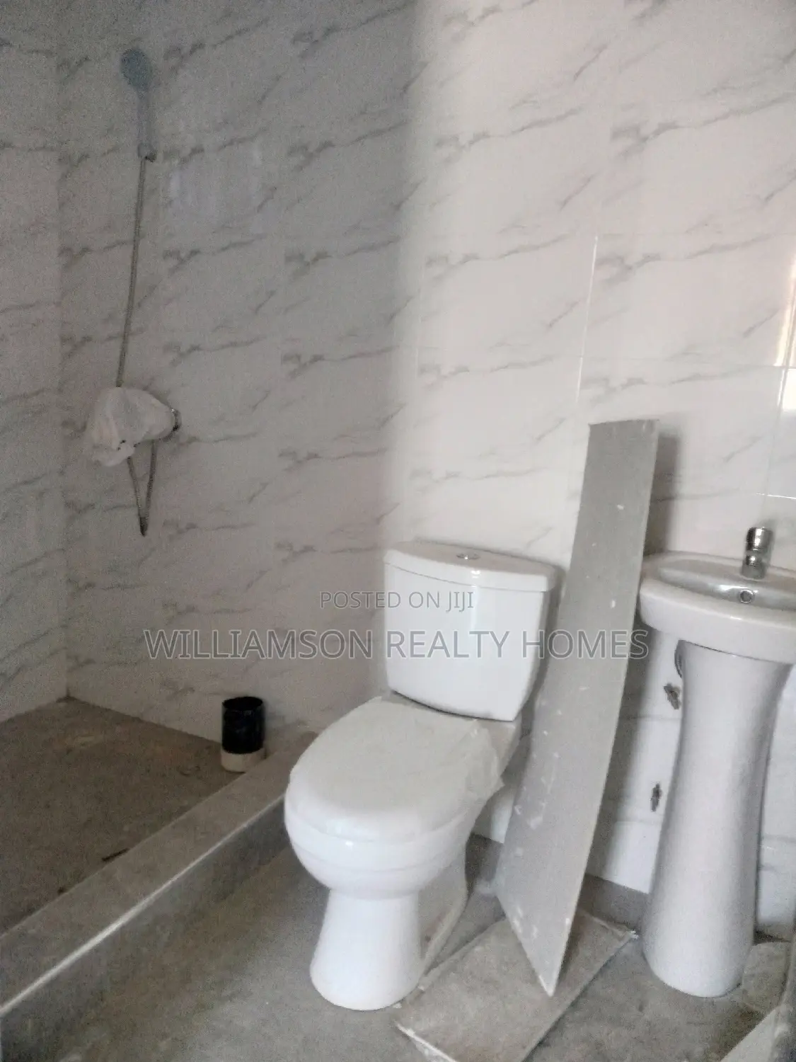 3bdrm House in Coastal Estate, Spintex for sale