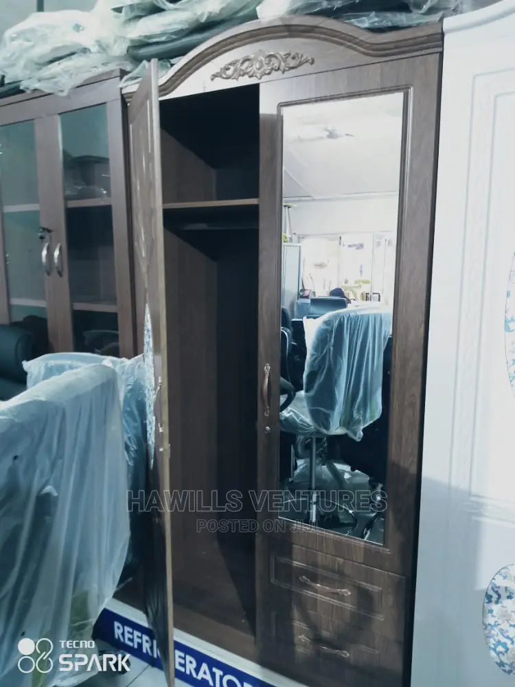 Hauga Wardrobe With Mirror