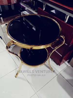 Black Table Round