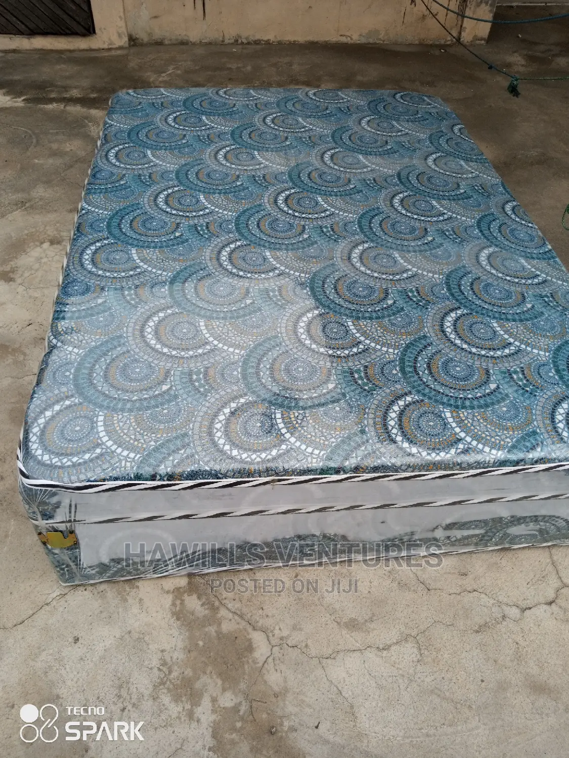Double Bed With Inbuilt Mattress