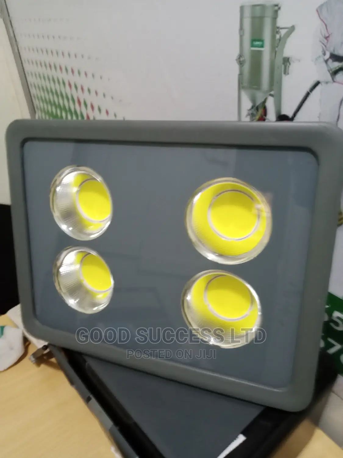 200W Flood Light