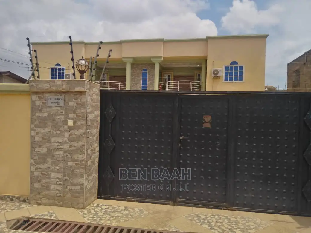 2bdrm Block of Flats in Ben Properties, Ga East Municipal for rent
