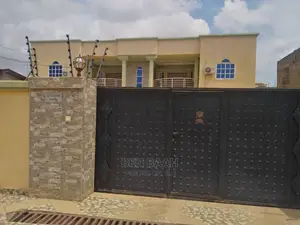 2bdrm Block of Flats in Ben Properties, Ga East Municipal for rent