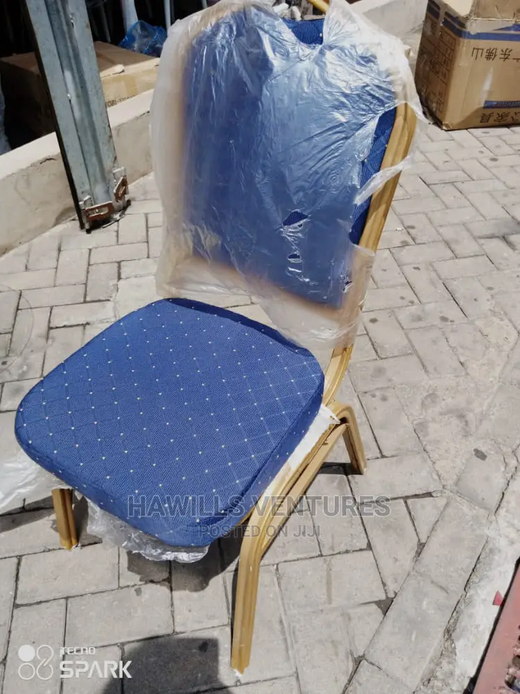 Bigh Hall Chair