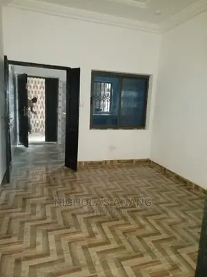 1bdrm House in New Town for Rent