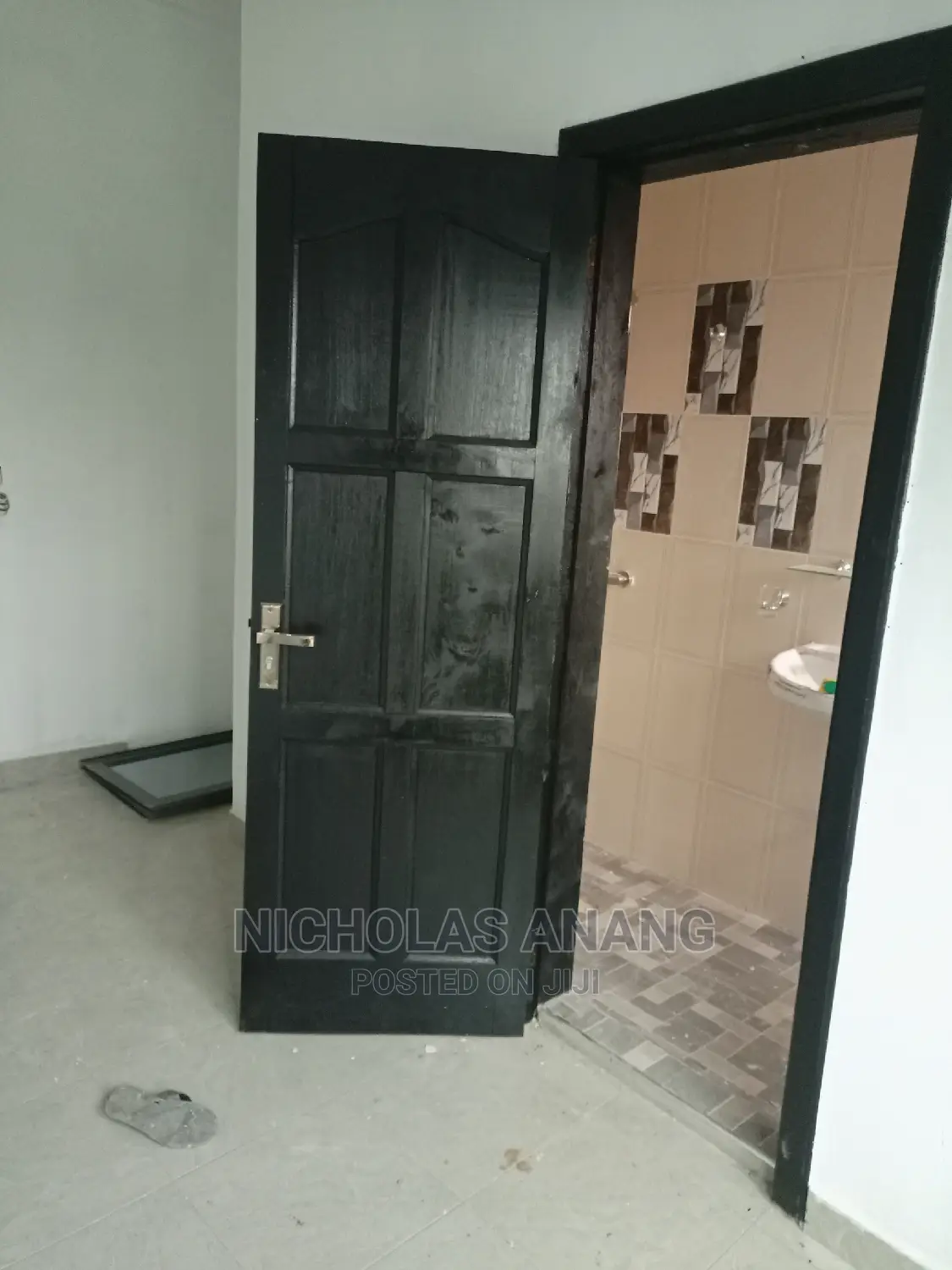 1bdrm House in New Town for Rent
