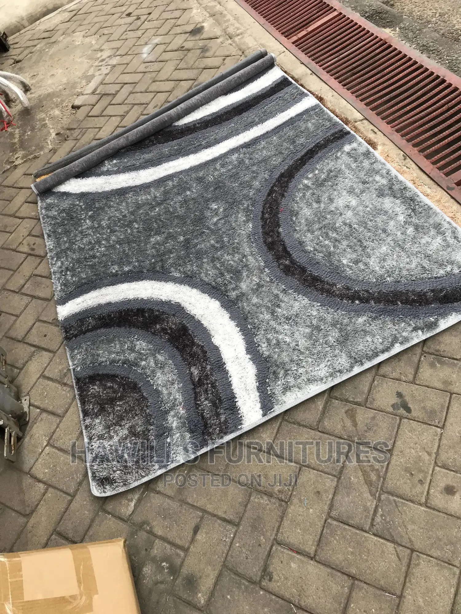 Gray Center Carpet