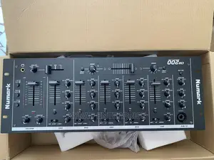 Numark DJ MIXER Cm 200