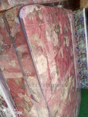 Design Bed With Inbuilt Mattress