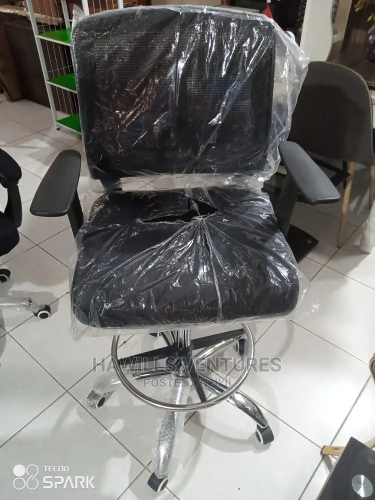 Cashier Chair
