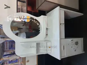 Ladies Dressing Mirror Table and Chair