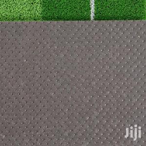 Putting Mat With Ball Return