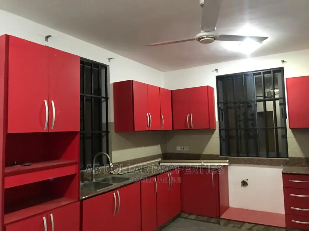 4bdrm House in Spintex for Rent