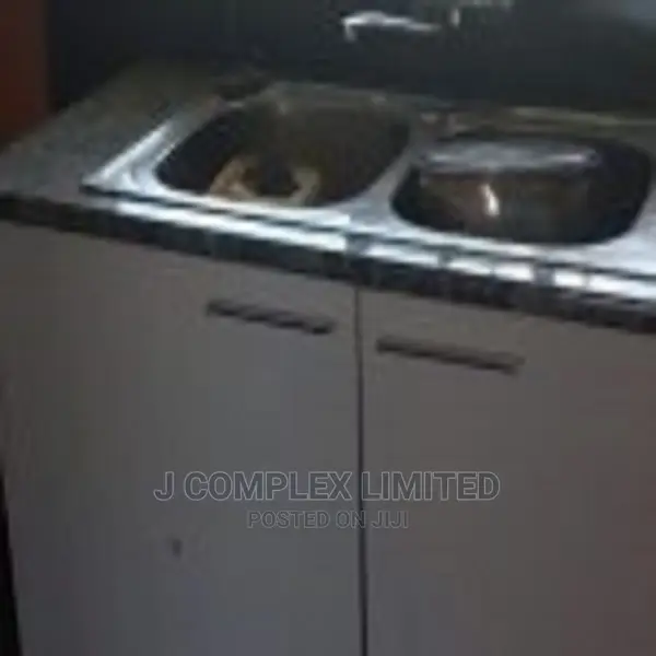 2bdrm Apartment in South La Estate, Estates for rent
