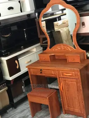Dressing Mirro